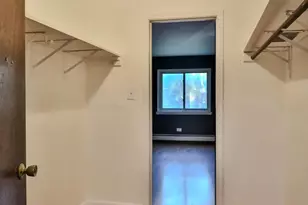 1085 Valley Ln, Hoffman Estates, IL 60169 - Photo 9