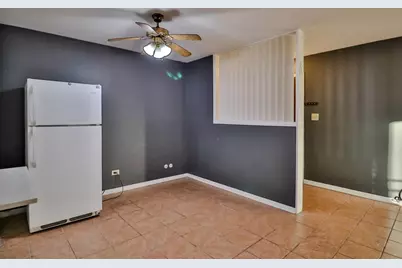 1085 Valley Lane #216, Hoffman Estates, IL 60169 - Photo 3