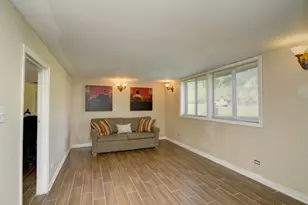 1627 Riverside Ave, Saint Charles, IL 60174 - Photo 27