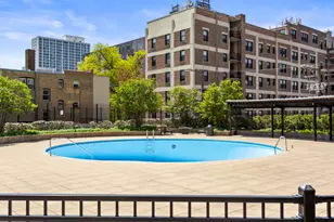 3930 N Pine Grove Ave, Chicago, IL 60613 - Photo 15