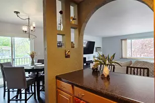 1217 S Old Wilke Rd, Arlington Heights, IL 60005 - Photo 3