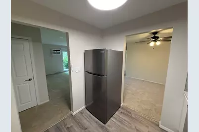 9S220 Lake Drive #16A-102, Willowbrook, IL 60527 - Photo 3