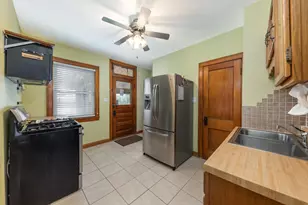 6325 W Huntington St, Chicago, IL 60646 - Photo 7