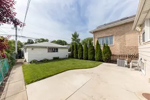 6325 W Huntington St, Chicago, IL 60646 - Photo 15