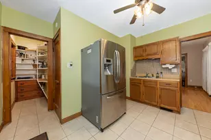 6325 W Huntington St, Chicago, IL 60646 - Photo 9