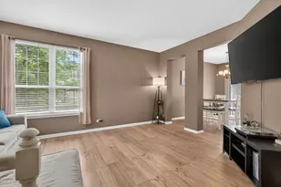 1105 Village Center Pkwy, Aurora, IL 60506 - Photo 11