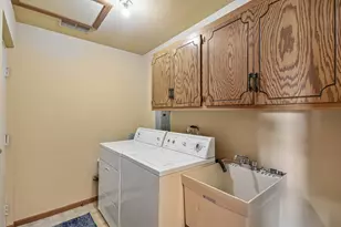 16518 Crescent Ave, Tinley Park, IL 60477 - Photo 25