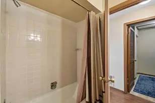 16518 Crescent Ave, Tinley Park, IL 60477 - Photo 23