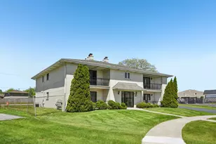 16518 Crescent Ave, Tinley Park, IL 60477 - Photo 1