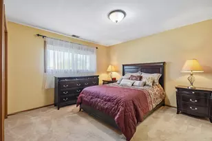 16518 Crescent Ave, Tinley Park, IL 60477 - Photo 15