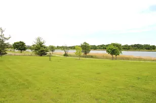 25 Oak Park Rd, Bloomington, IL 61701 - Photo 25