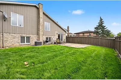 1452 Concord Avenue, Westchester, IL 60154 - Photo 23