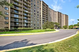 6340 Americana Dr, Willowbrook, IL 60527 - Photo 1