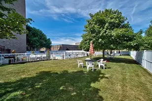 6340 Americana Dr, Willowbrook, IL 60527 - Photo 21