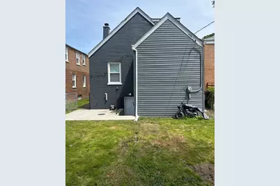 10944 S Wallace Street, Chicago, IL 60628 - Photo 15