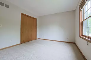 3191 Village Green Dr, Aurora, IL 60504 - Photo 33