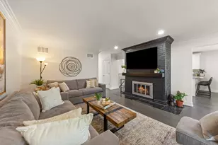 648 S Main St, Naperville, IL 60540 - Photo 5