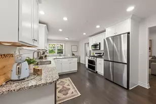 648 S Main St, Naperville, IL 60540 - Photo 11