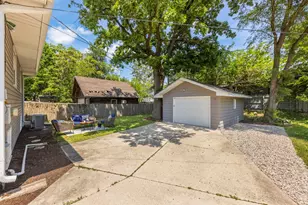648 S Main St, Naperville, IL 60540 - Photo 31