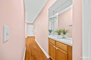 820 N Lakeside Dr, Vernon Hills, IL 60061 - Photo 13