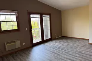330 Leah Ln, Woodstock, IL 60098 - Photo 9