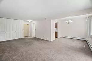 2315 E Olive St, Arlington Heights, IL 60004 - Photo 3