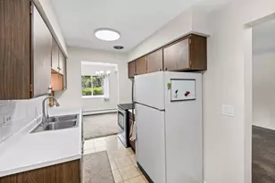 2315 E Olive St, Arlington Heights, IL 60004 - Photo 7