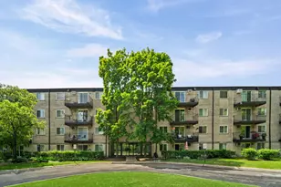 2315 E Olive St, Arlington Heights, IL 60004 - Photo 1