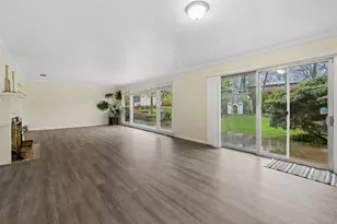 410 Flossmoor Ave, Waukegan, IL 60085 - Photo 7