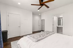 2210 W Chicago Ave, Chicago, IL 60622 - Photo 13