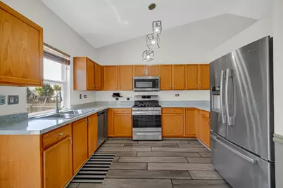 676 Hamilton Lane, North Aurora, IL 60542 - Photo 9