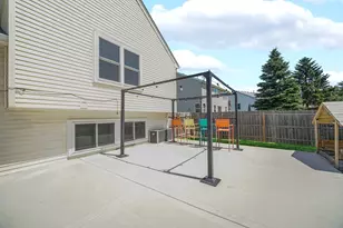 676 Hamilton Ln, North Aurora, IL 60542 - Photo 23
