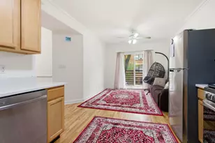 2556 W Rosemont Ave, Chicago, IL 60659 - Photo 7
