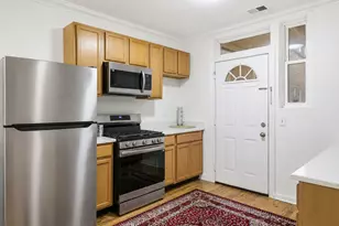 2556 W Rosemont Ave, Chicago, IL 60659 - Photo 5