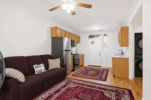 2556 W Rosemont Ave, Chicago, IL 60659 - Photo 3