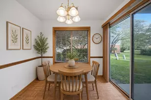 225 Columbia Ct, Schaumburg, IL 60193 - Photo 7