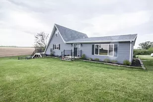 1042 290th St, Viola, IL 61486 - Photo 5