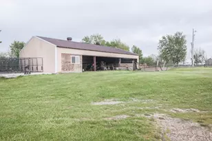 1042 290th St, Viola, IL 61275 - Photo 33