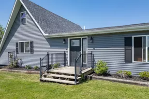 1042 290th St, Viola, IL 61275 - Photo 3