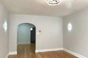 7655 S Yates Blvd, Chicago, IL 60649 - Photo 3