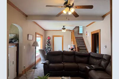 305 S Clinton Street, Morrison, IL 61270 - Photo 3