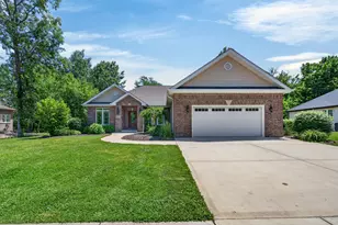 1057 Westwood Dr, Morris, IL 60450 - Photo 1