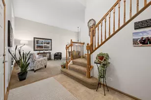 606 Arlington Ln, South Elgin, IL 60177 - Photo 3