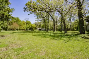 29W625 Hawthorne Ln, West Chicago, IL 60185 - Photo 7
