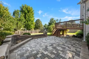 402 Deerfield Dr, Oswego, IL 60543 - Photo 41