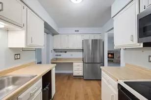 740 Saint Andrews Ln, Crystal Lake, IL 60014 - Photo 7