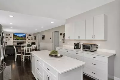 11732 Hidden Brook Court, Orland Park, IL 60467 - Photo 9