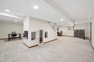 755 Warwick Ct, Lake Zurich, IL 60047 - Photo 31