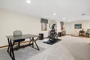 755 Warwick Ct, Lake Zurich, IL 60047 - Photo 33
