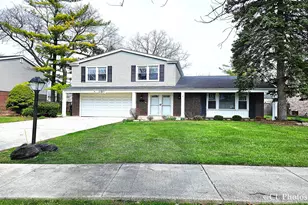 2313 Greenwood Rd, Glenview, IL 60026 - Photo 1